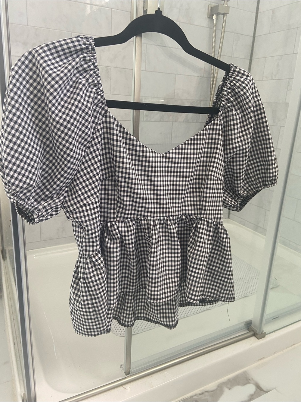 SHEIN Black & White Gingham Peplum Puff Sleeve Top